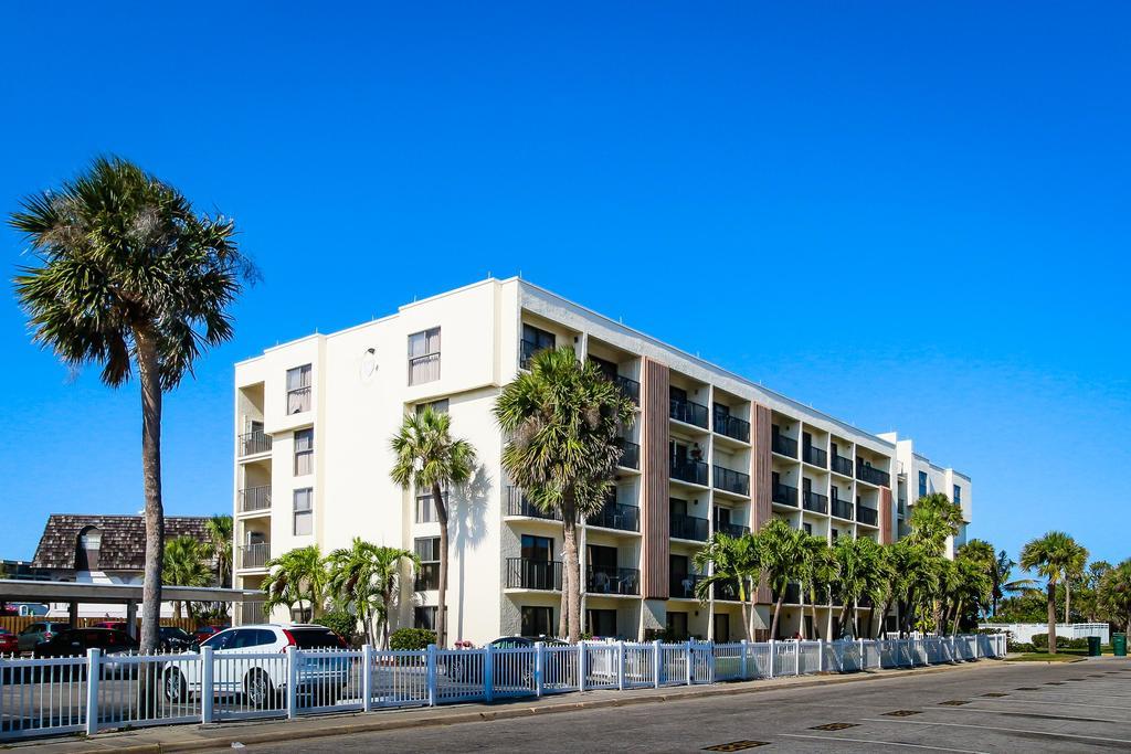 Secluded Ocean View Chataeu Hotel Cocoa Beach Exterior foto